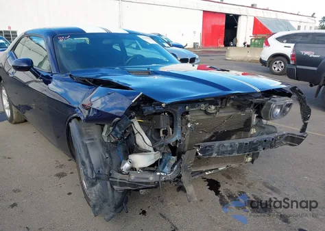 2013 Dodge Challenger Sxt z USA, uszkodzony, nr VIN 2C3CDYAG1DH692190